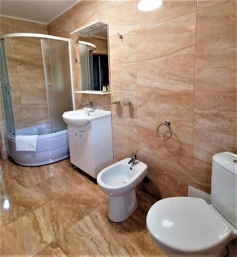 Casa Carp Calarasi Hotel Екстериор снимка