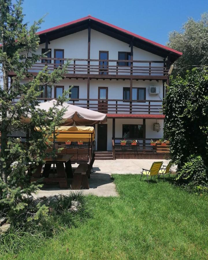 Casa Carp Calarasi Hotel Екстериор снимка
