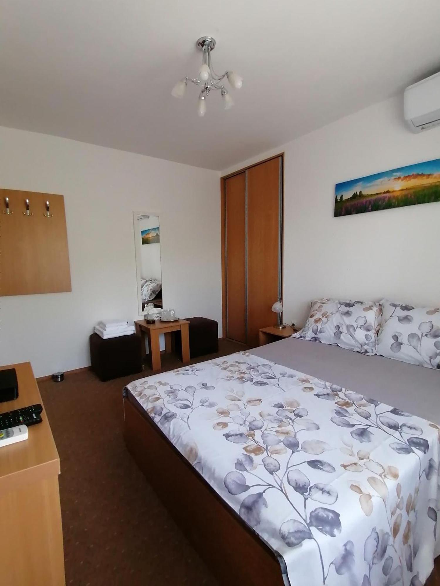 Casa Carp Calarasi Hotel Екстериор снимка
