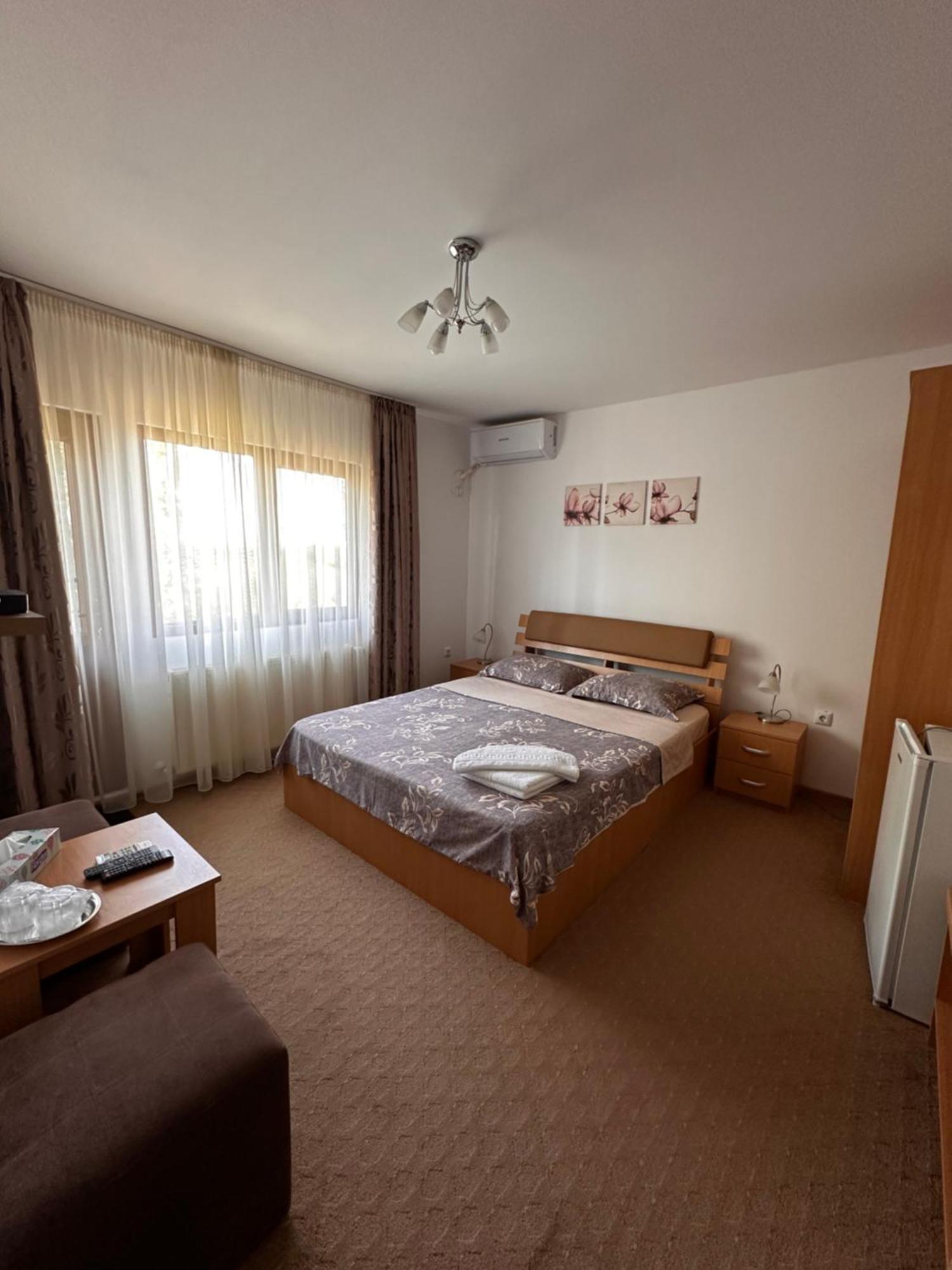 Casa Carp Calarasi Hotel Екстериор снимка