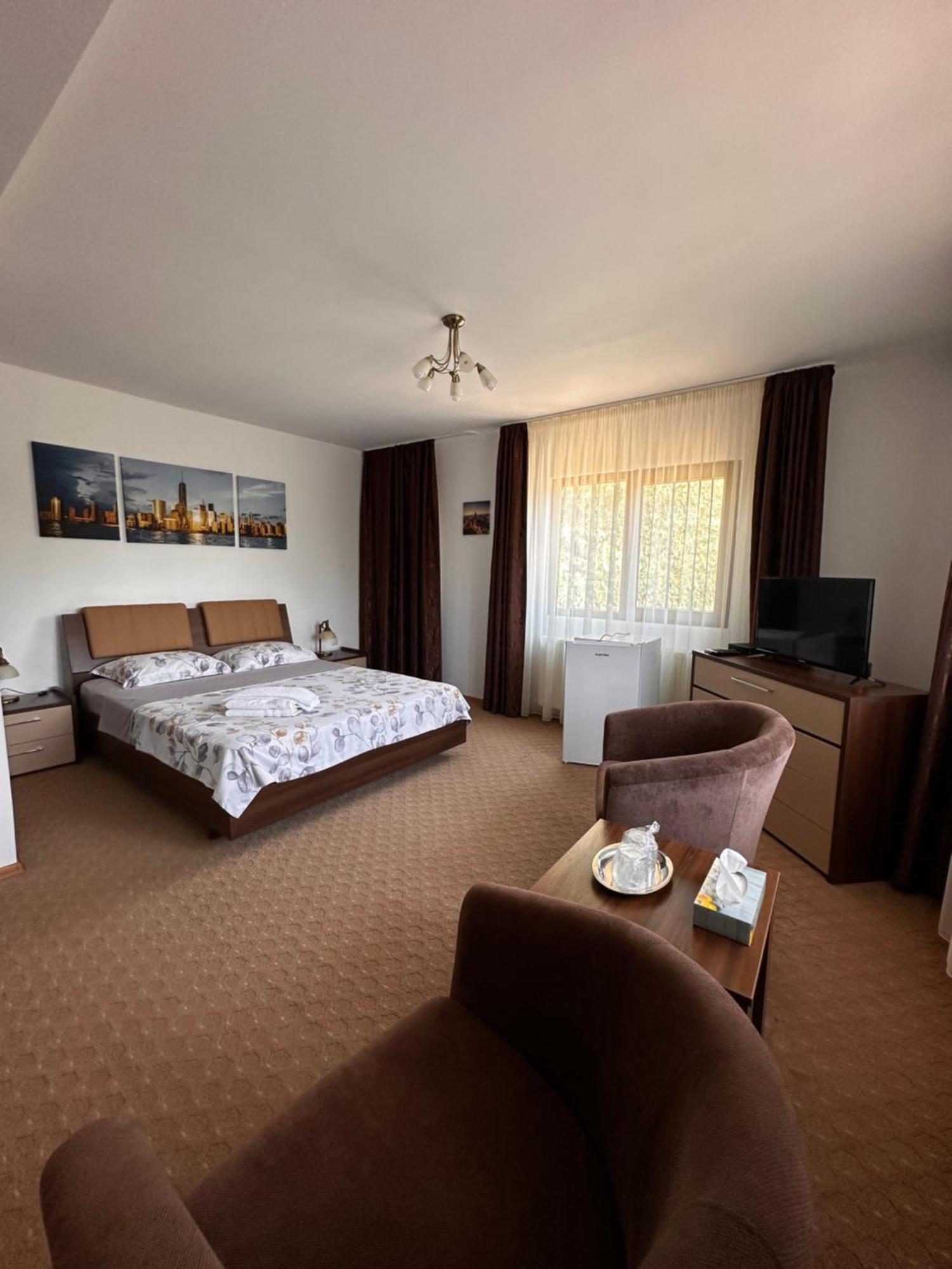 Casa Carp Calarasi Hotel Екстериор снимка