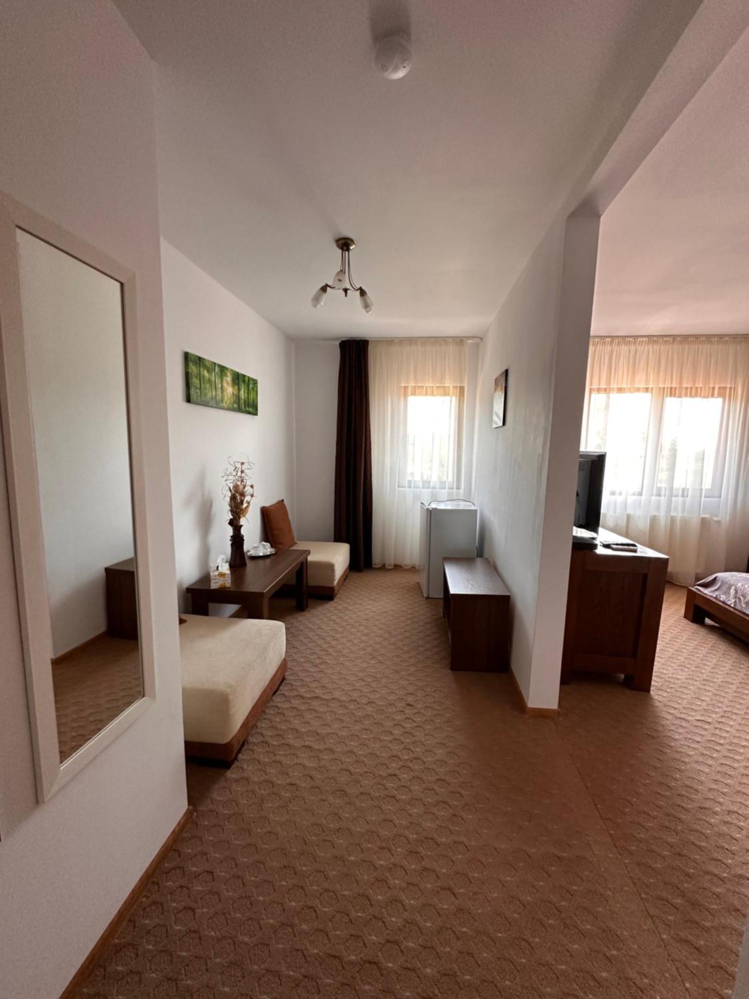 Casa Carp Calarasi Hotel Екстериор снимка